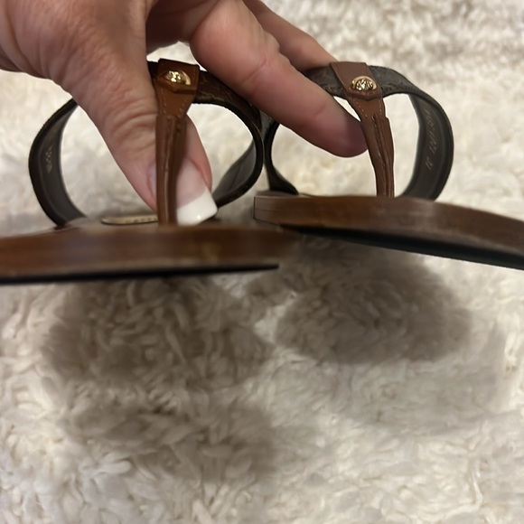 Louis Vuitton sandals 🩴 - Picture 11 of 16